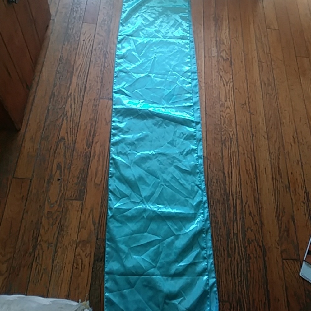 SCARF/SHAWL/WRAP - Picture 2 of 2
